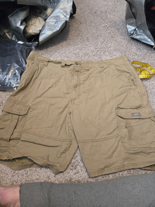 Wrangler Relaxed Fit Tan Shorts - Gently Used