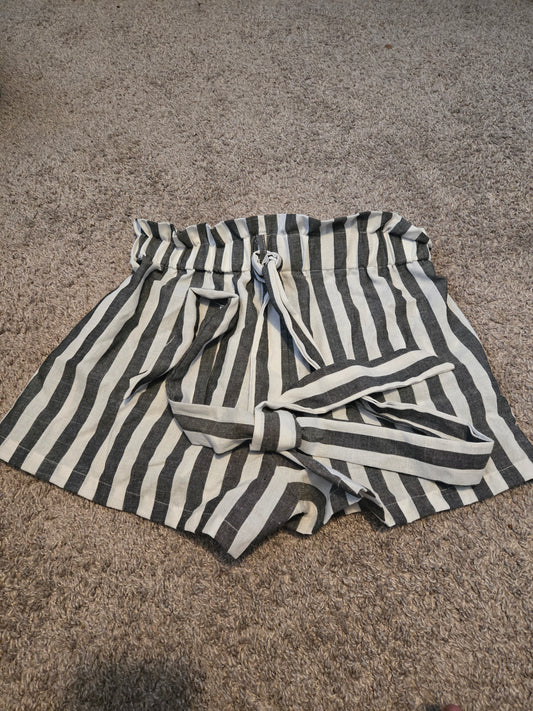 Shein Black and White Striped Shorts - Gently Used