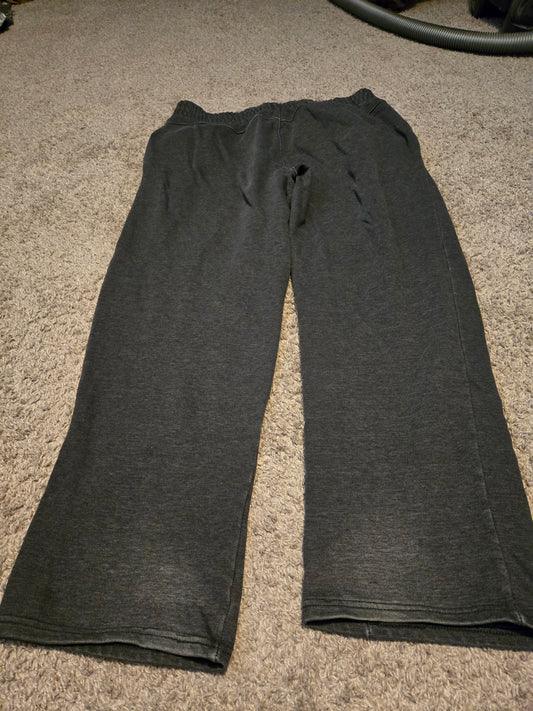 Men’s Russell Athletic Sweats Size   L Color  Faded Black